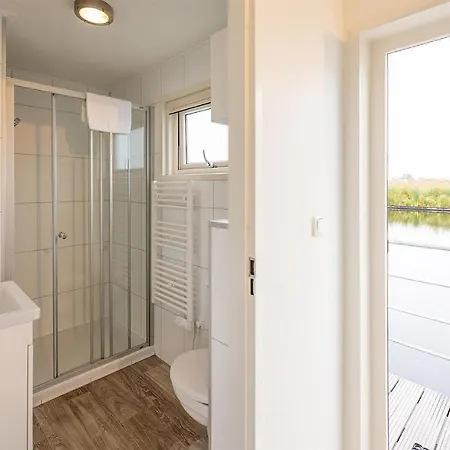 2 Bedroom Cozy Ship In 4* Aalsmeer