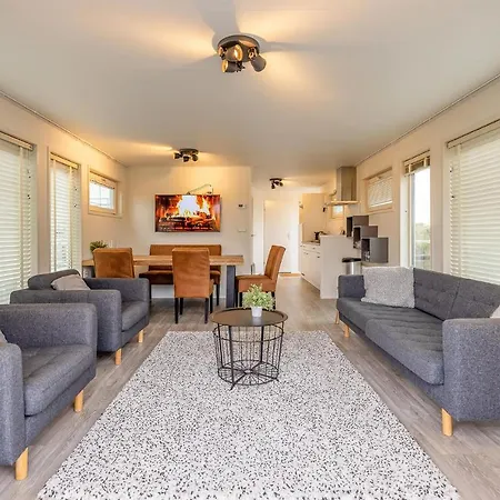 船上ホテル 2 Bedroom Cozy Ship In アールスメール